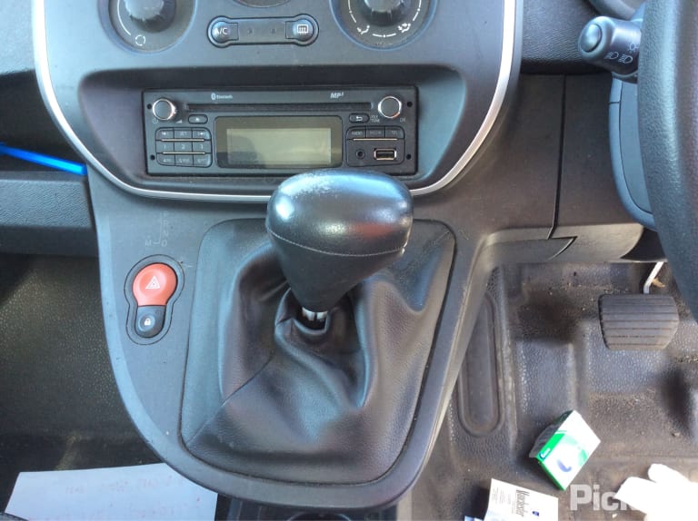 2016 RENAULT KANGOO X61, MANUAL FOLD, 10/10-02/22 7701068840 LEFT DOOR MIRROR
