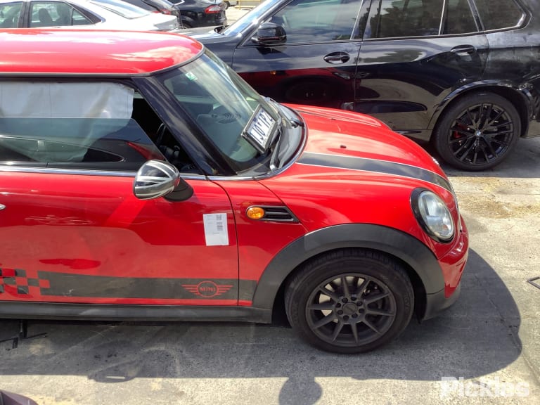 2011 MINI COOPER R56/R57, 3DR HATCH/CABRIO, 03/07-05/15 51337147395 LEFT FRONT DOOR WINDOW