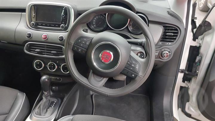 2017 FIAT 500X 06/15-01/21 735612063 GLOVE BOX