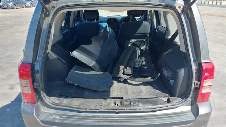 2011 JEEP PATRIOT MK, 08/07-12/16  RIGHT REAR 1Q DOOR GLASS