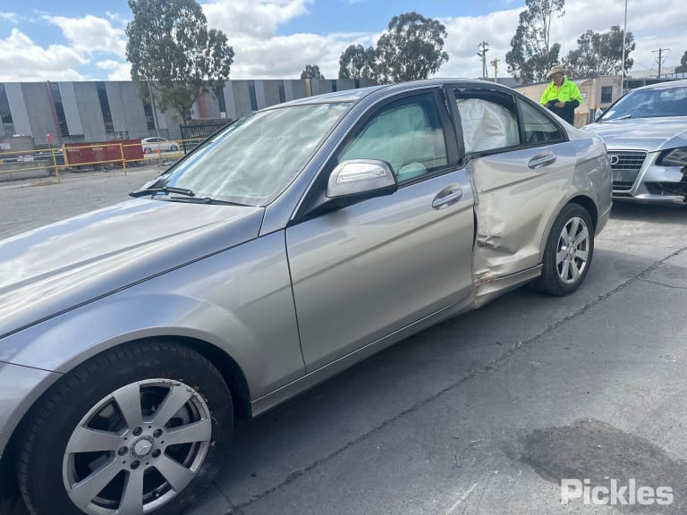 2008 MERCEDES C CLASS W204, SEDAN, CLASSIC/ELEGANCE, NON LED, NON TINTED TYPE, 07/07-02/11 A2048200164 LEFT TAILLIGHT