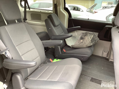 2009 CHRYSLER VOYAGER RT, 03/08-06/11  RIGHT FRONT DOOR