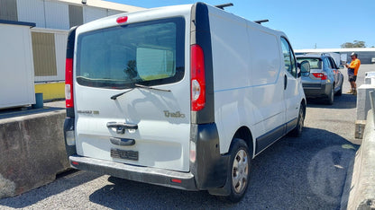 2014 RENAULT TRAFIC AIR CLEANER, X83, M9R, 05/07-12/14  AIR CLEANER BOX