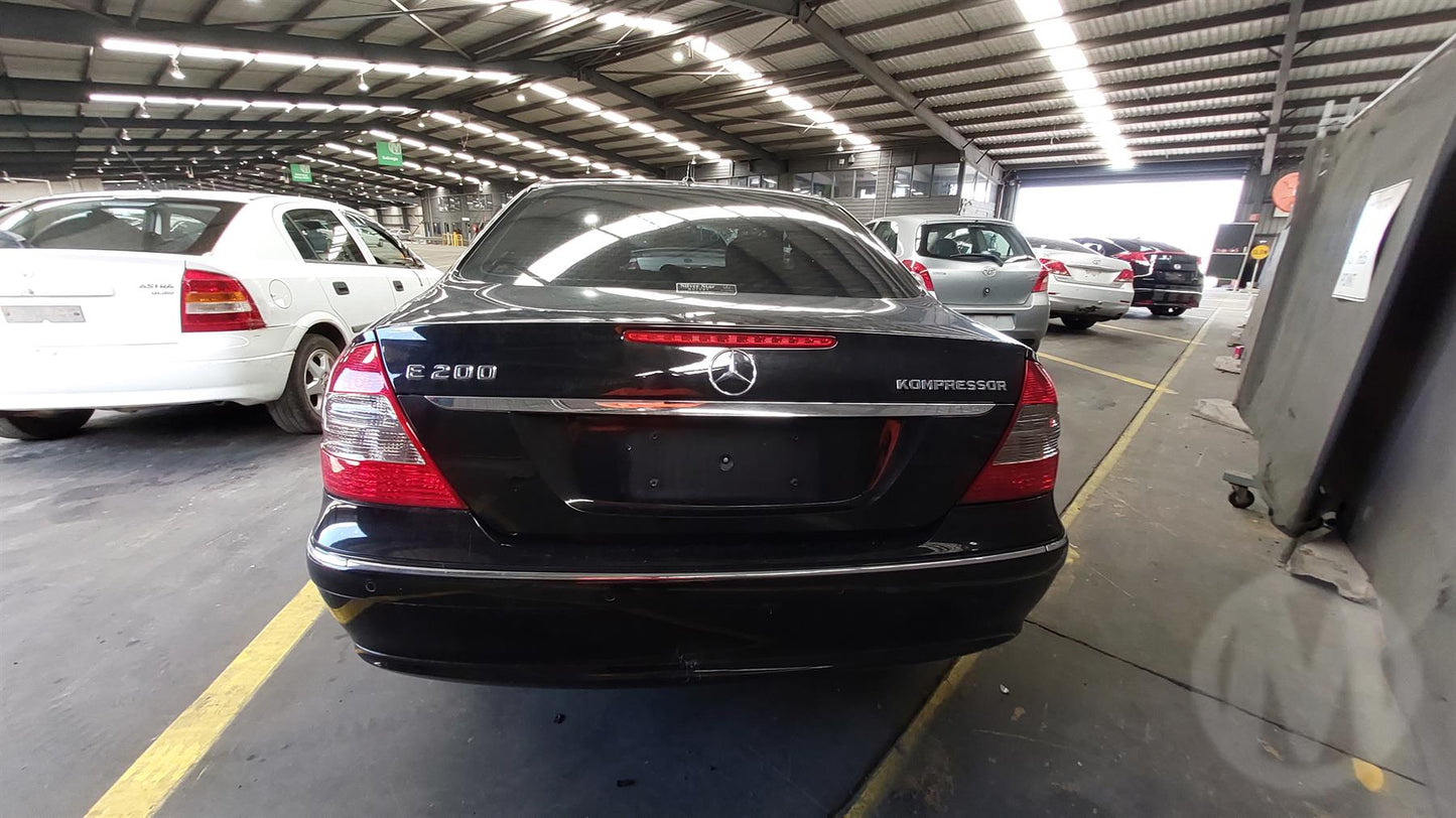 2007 MERCEDES E CLASS W211, SEDAN, AVANTGARD/SPORT TYPE, 07/06-08/09 A 211 820 23 64 LEFT TAILLIGHT