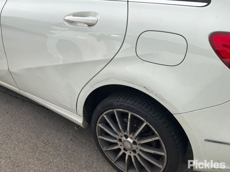 2014 MERCEDES B CLASS RIGHT FRONT DOOR LOCK, W246, 12/11-02/19 A1667200235 DOOR BOOT GATE LOCK