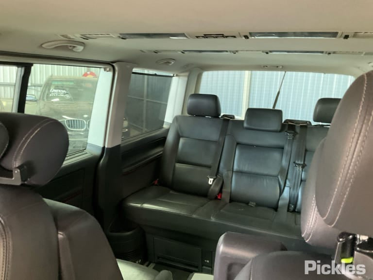 2013 VOLKSWAGEN TRANSPORTER T5, 08/04-06/15  RIGHT GUARD