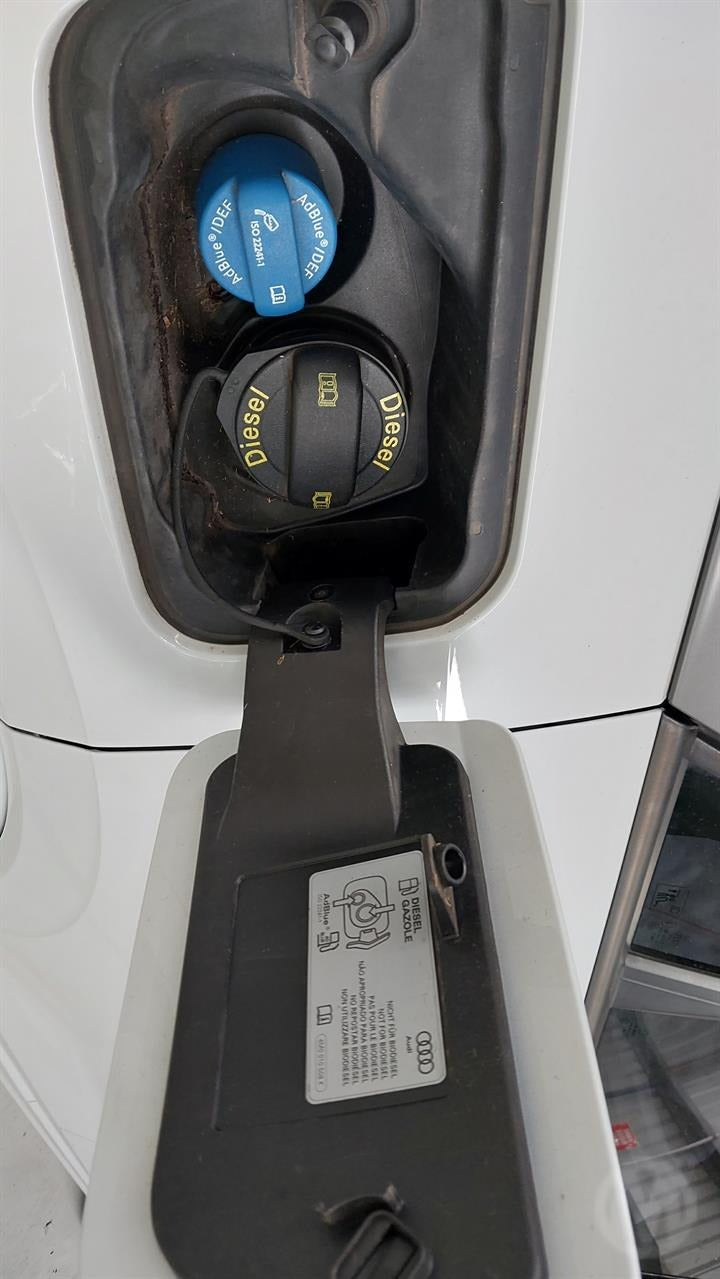 2018 AUDI Q2 LEFT REAR DOOR LOCK, GA, P/N 8K0839015E, 10/16-  DOOR BOOT GATE LOCK