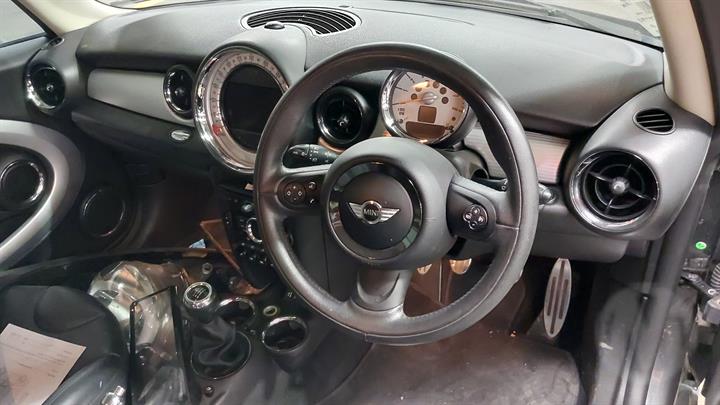 2014 MINI COOPER R56/R57, HATCH/CABRIO, CLEAR INDICATOR W/ RED CENTRE TYPE, 10/10-05/15 63217255918 RIGHT TAILLIGHT
