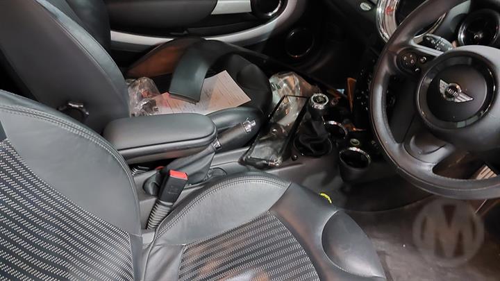 2014 MINI COOPER R55/R56/R57, WAGON/3DR HATCH/CABRIO, 03/07-05/14 41002755936 RIGHT FRONT DOOR