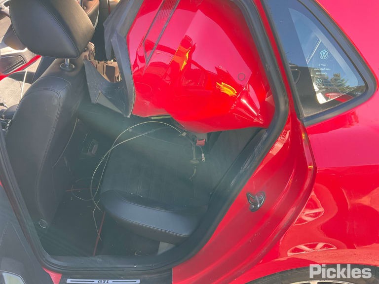 2016 VOLKSWAGEN POLO 6R, 05/10-09/17  TAILGATE HANDLE
