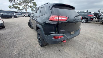 2017 JEEP CHEROKEE KL, HEAD UNIT, W/ DISPLAY UNIT, 8.4 TOUCHSCREEN, W/ SAT NAV TYPE, 02/14-11/22 68258677AC RADIO CD DVD SAT TV