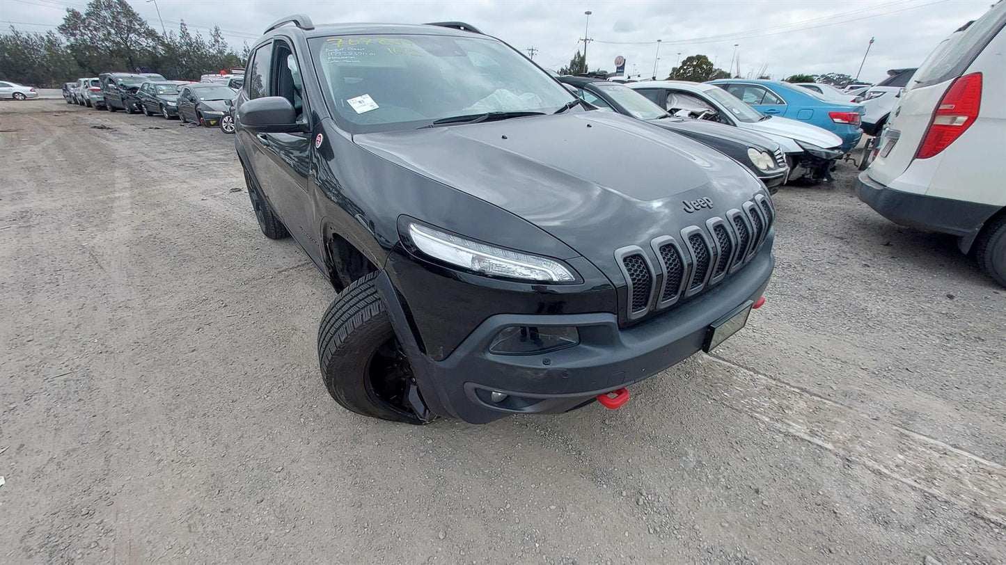 2017 JEEP CHEROKEE KL, HEAD UNIT, W/ DISPLAY UNIT, 8.4 TOUCHSCREEN, W/ SAT NAV TYPE, 02/14-11/22 68258677AC RADIO CD DVD SAT TV