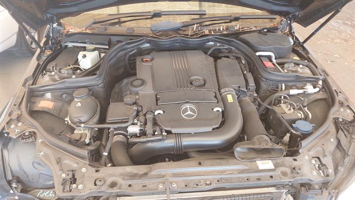 2013 MERCEDES C CLASS W204/S204/C204, NON AMG TYPE, 07/07-01/15 A 204 332 01 01 LEFT FRONT HUB ASSEMBLY
