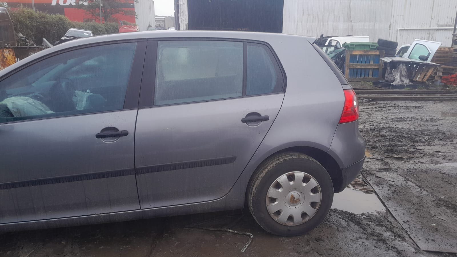 2004 VOLKSWAGEN GOLF GEN 5 07/04-02/09  LEFT REAR DOOR WINDOW