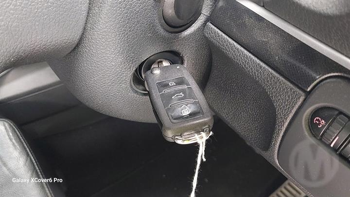 2011 VOLKSWAGEN EOS RIGHT FRONT DOOR LOCK, 1F, 02/07-12/14 1P2 837 016 DOOR BOOT GATE LOCK