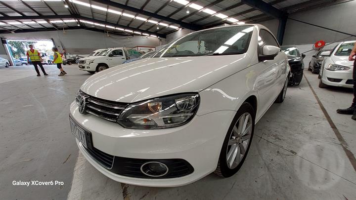 2011 VOLKSWAGEN EOS 1F 05/11-12/14  FUEL DOOR FILLER