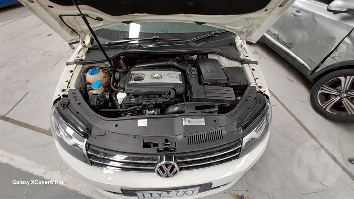 2011 VOLKSWAGEN EOS 1F 05/11-12/14  FUEL DOOR FILLER