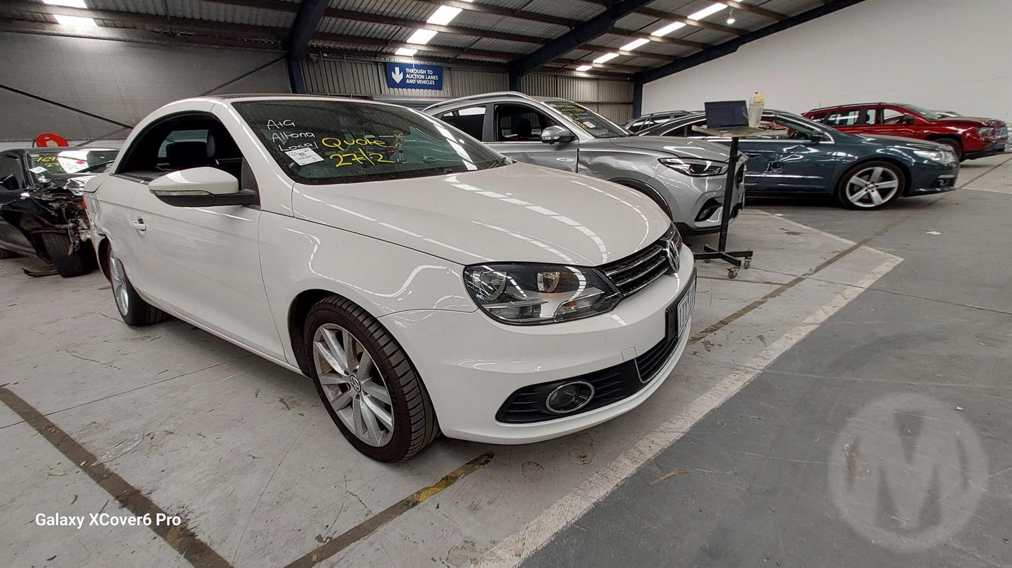 Wrecking 2011 VOLKSWAGEN EOS for Used Parts VW1391