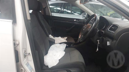 2012 VOLKSWAGEN GOLF GEN 6, WAGON, 09/09-01/13 1K5 831 106 F RIGHT FRONT DOOR