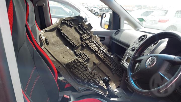 2005 VOLKSWAGEN CADDY 2K, 12/04-08/10 2K0945095M LEFT TAILLIGHT