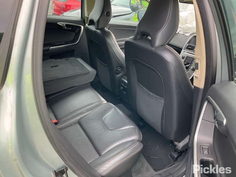 2013 VOLVO XC60 LEFT FRONT DOOR LOCK, W/ KEYLESS TYPE, DZ, 02/09-04/17 31349858 DOOR BOOT GATE LOCK