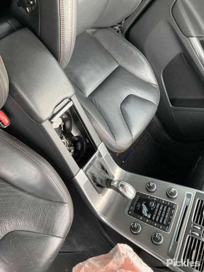 2013 VOLVO XC60 DZ, 02/09-04/17 31457126 LEFT FRONT DOOR