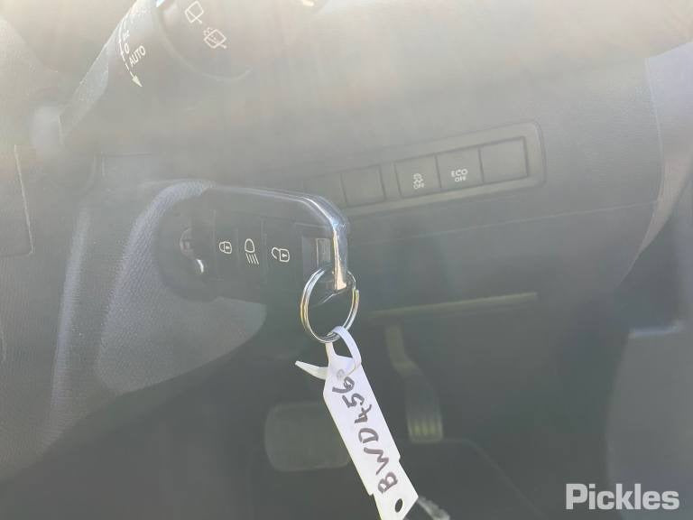 2015 PEUGEOT 308 RIGHT REAR DOOR LOCK, T9, HATCH/WAGON, 10/14-01/21 98 103 100 80 DOOR BOOT GATE LOCK