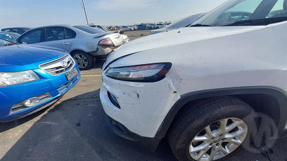 2015 JEEP CHEROKEE KL, STANDARD TYPE, 2WD, 02/14-03/18 RH FRONT HUB ASSEMBLY RIGHT FRONT HUB ASSEMBLY