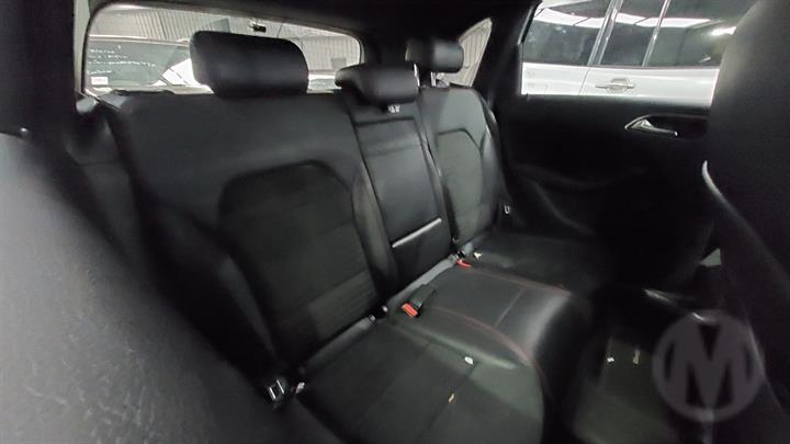 2016 MERCEDES B CLASS W246, 12/11-02/19 A2467250110 LEFT FRONT DOOR WINDOW