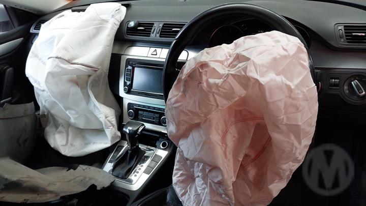 2009 VOLKSWAGEN PASSAT 3CC, SEDAN, 08/08-06/12 3C8845201A LEFT FRONT DOOR WINDOW