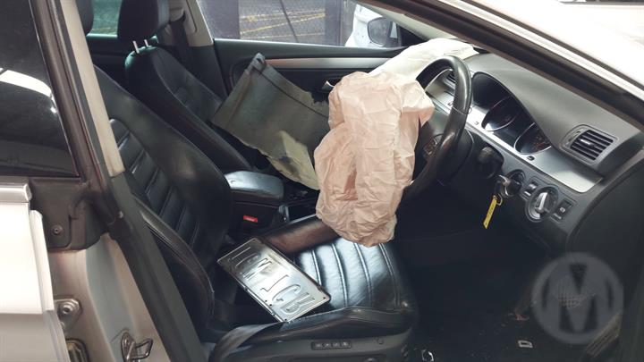 2009 VOLKSWAGEN PASSAT 3CC, SEDAN, 08/08-06/12 3C8837461J LEFT FRONT WINDOW REG MOTOR
