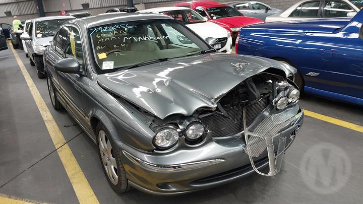 2004 JAGUAR X TYPE 09/01-12/10  FUSE BOX