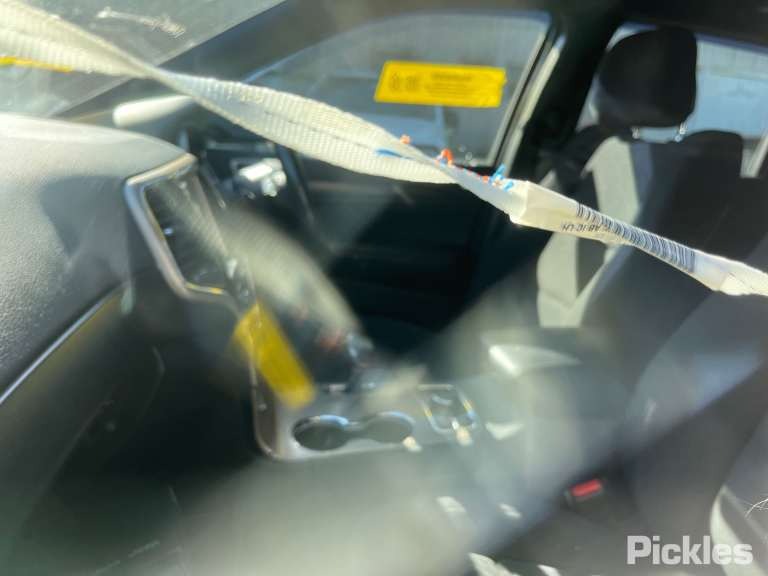 2015 JEEP GRANDCHEROKEE WK, LAREDO/OVERLAND/LIMITED, W/ CHROME BEZEL, 04/13-02/22 68110016AD RIGHT TAILLIGHT