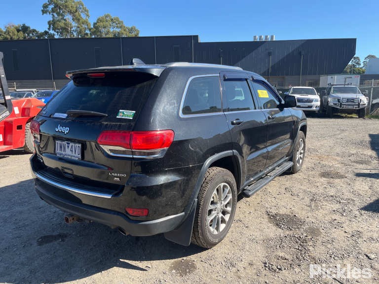 2015 JEEP GRANDCHEROKEE WK, LAREDO/OVERLAND/LIMITED, W/ CHROME BEZEL, 04/13-02/22 68110016AD RIGHT TAILLIGHT
