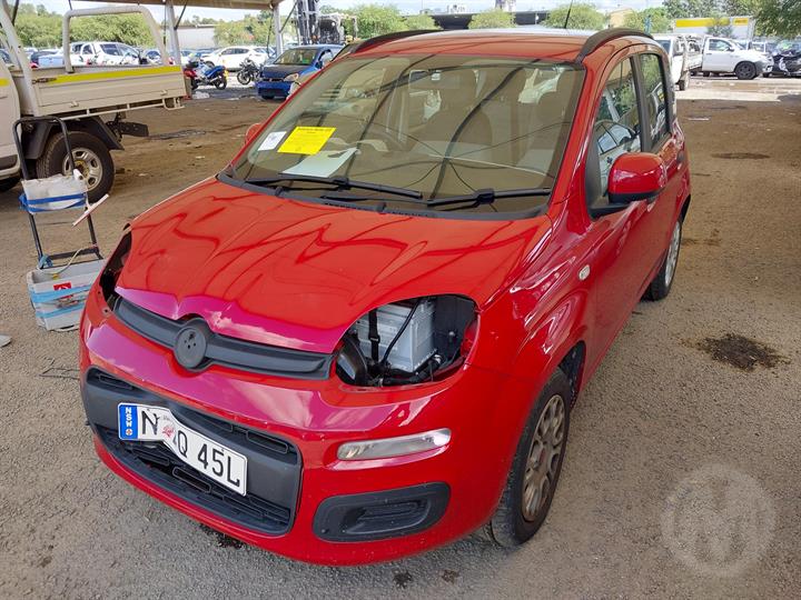 2015 FIAT PANDA 150 SERIES, 10/13-12/15 735591835 COURTESY LIGHT