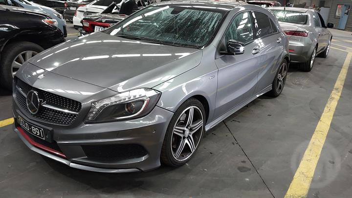 2015 MERCEDES A CLASS W176, W/ BI-XENON, CHROME RING, ILS TYPE, 09/12-08/15 A1768204961 RIGHT HEADLAMP