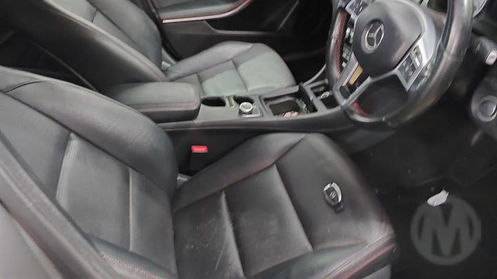 2015 MERCEDES A CLASS W176, W/ BI-XENON, CHROME RING, ILS TYPE, 09/12-08/15 A1768204961 RIGHT HEADLAMP