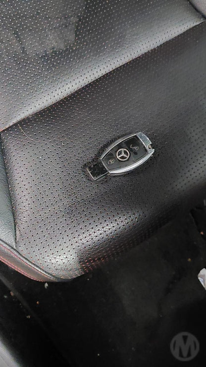 2015 MERCEDES A CLASS W176, W/ BI-XENON, CHROME RING, ILS TYPE, 09/12-08/15 A1768204961 RIGHT HEADLAMP