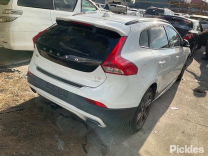 2015 VOLVO S40 LEFT FRONT DOOR LOCK, M SERIES, HATCH, 02/13- 31440389 DOOR BOOT GATE LOCK