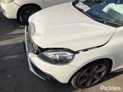 2015 VOLVO S40 M SERIES, V40/V40 CROSS COUNTRY, 02/13- 32321999 LEFT REAR DOOR SLIDING