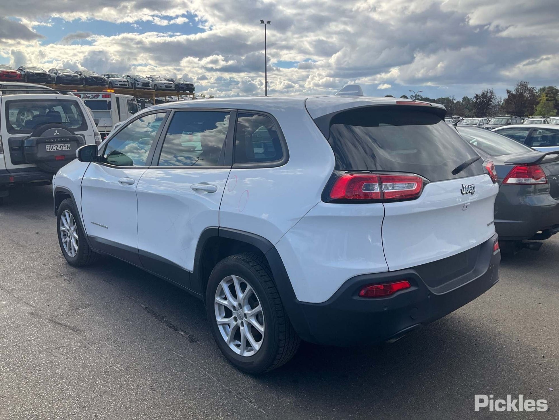 2015 JEEP CHEROKEE KL, CLEAR, SINGLE GLAZE TYPE, 02/14-11/22 68104585AC LEFT FRONT DOOR WINDOW