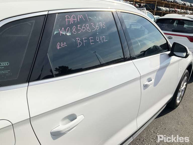 2017 AUDI Q5 FY, DOOR REG ASSY (REG AND MOTOR), 02/17-02/25 80A837461A LEFT FRONT WINDOW REG MOTOR