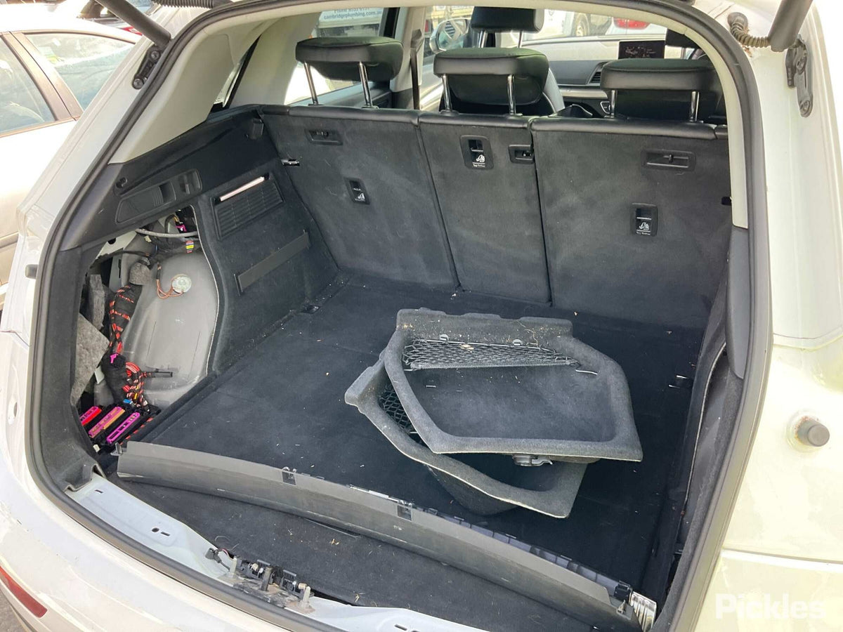 2017 AUDI Q5 FY, DOOR REG ASSY (REG AND MOTOR), 02/17-02/25 80A837461A LEFT FRONT WINDOW REG MOTOR