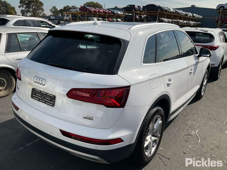 2017 AUDI Q5 FY, DOOR REG ASSY (REG AND MOTOR), 02/17-02/25 80A837461A LEFT FRONT WINDOW REG MOTOR