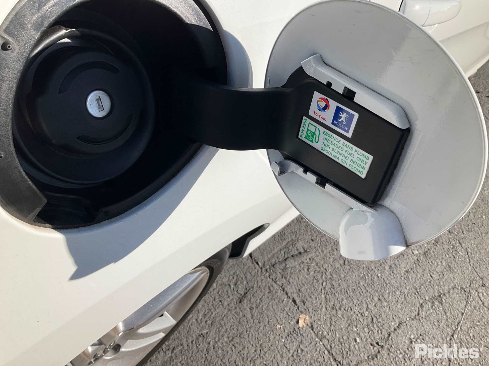 2011 PEUGEOT 308 T7, DENSO P/C 6SEL16C, 09/07-12/13 6453WH/648740 A C COMPRESSOR