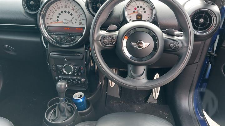 Wrecking 2015 MINI PACEMAN for Used Parts MN1448