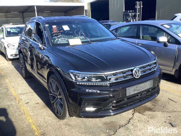 2019 VOLKSWAGEN TIGUAN 5NA, LH SIDE, BLACK, 06/16- 5TA857551D SUNVISOR