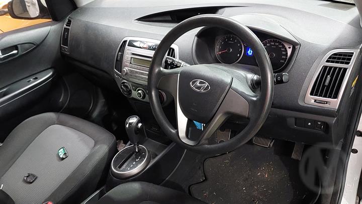 2015 HYUNDAI I20 DASH, PB, 07/10-12/15 845301J900 LEFT AIRBAG