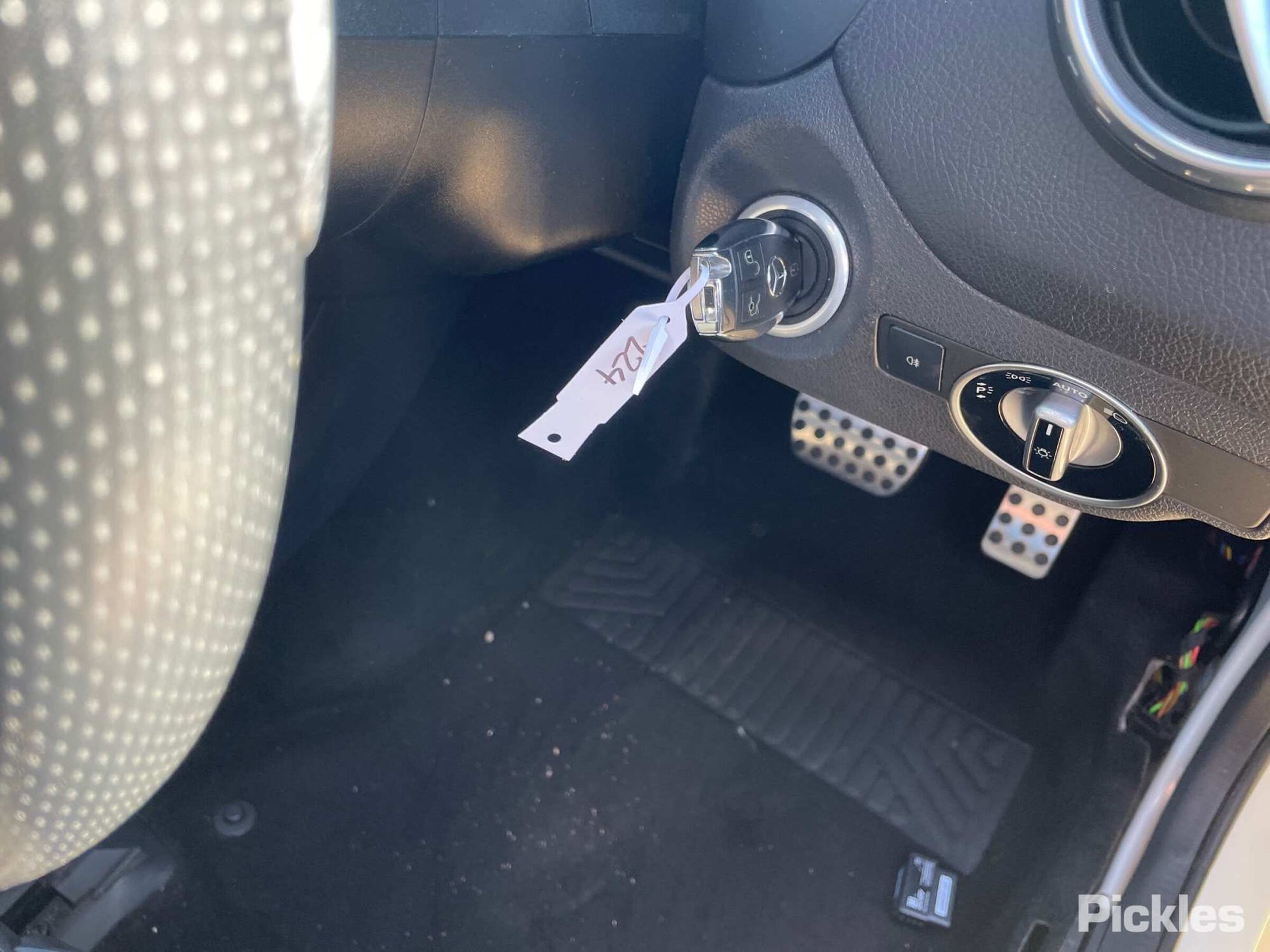 2017 MERCEDES GLA CLASS RIGHT FRONT DOOR LOCK, X156, 04/14-01/20 A1667200235 DOOR BOOT GATE LOCK