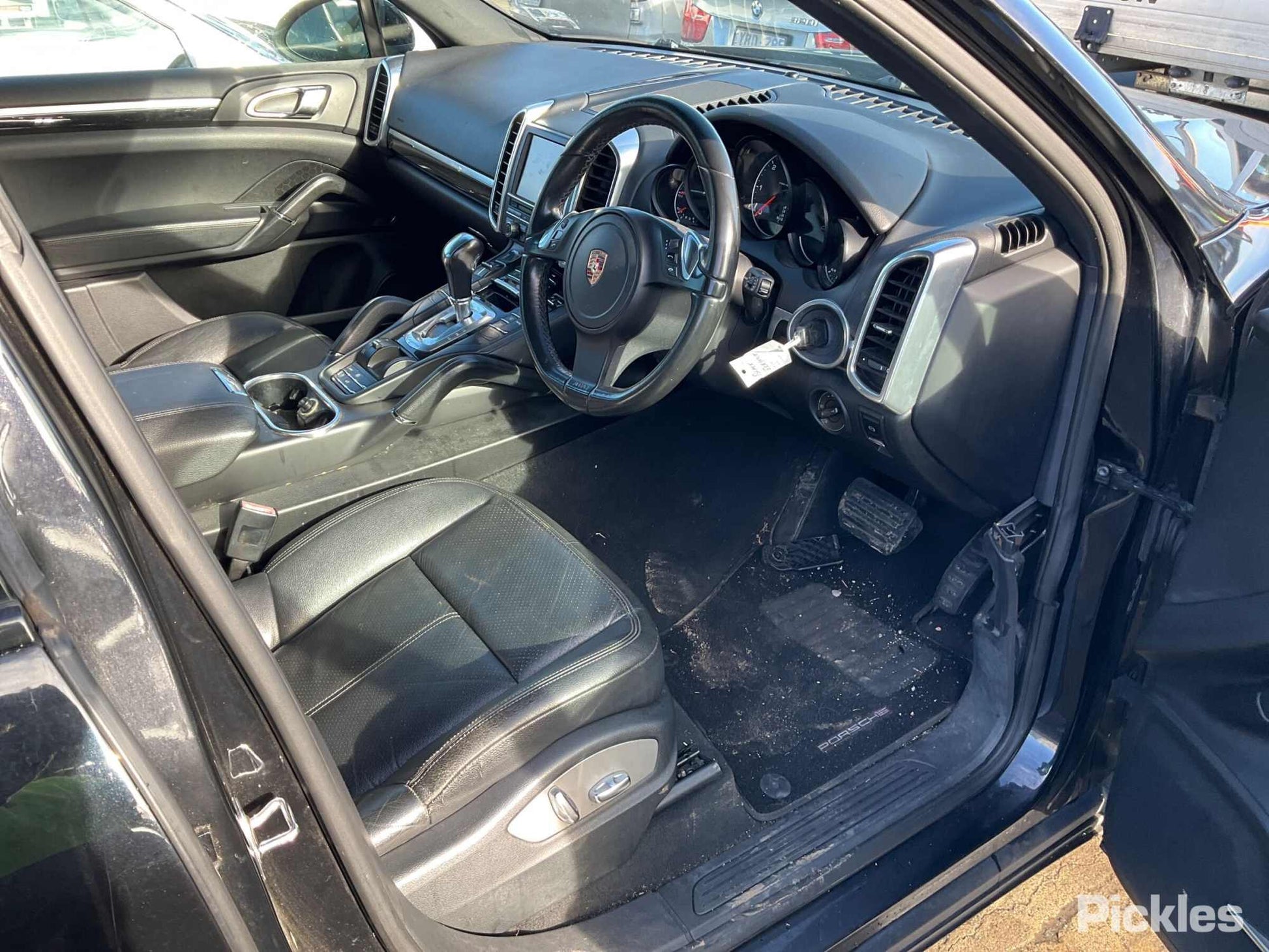 2011 PORSCHE CAYENNE 92A, IN BODY, NON TINTED TYPE, 07/10-10/14 95863109602 RIGHT TAILLIGHT